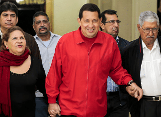 Padre del líder venezolano, Hugo Chávez, fallece en Venezuela Muere Hugo de los Reyes Chávez, padre del exmandatario venezolano Hugo Chávez.