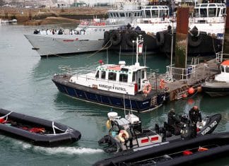 Reino Unido sin localizar a miles de migrantes que pretende deportar a Ruanda Reino Unido no puede localizar a migrantes para ejecutar deportaciones a Ruanda.