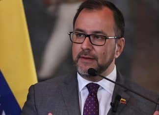 Venezuela condena las acciones coercitivas de EEUU con las que intenta controlar las petroleras Estados Unidos viola los acuerdos firmados en Qatar entre ambas naciones, al imponer sanciones a las petroleras venezolanas