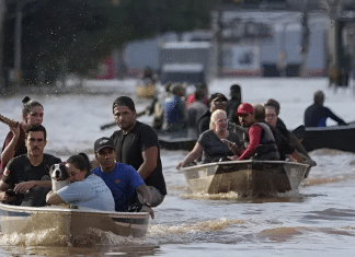 Aumenta la cifra de muertos por inundaciones en Brasil El empresario Elon Musk enviará ayuda para facilitar el trabajo de rescatistas