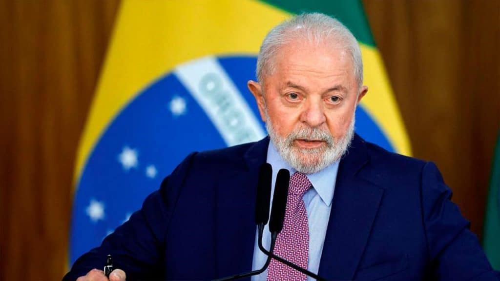 Lula da Silva anunció por medio de un decreto el retiro del embajador de Brasil ante Israel.