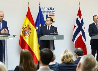 España, Irlanda y Noruega oficializan reconocimiento del Estado de Palestina España, Irlanda y Noruega reconocen oficialmente al Estado palestino.