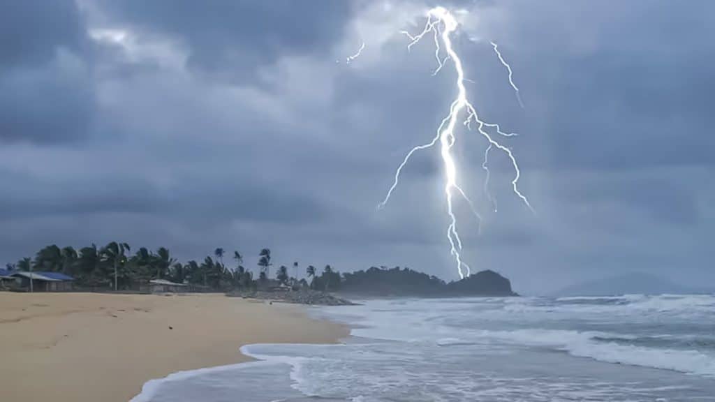 Los niños impactados por un rayo en playa Aguadilla, Puerto Rico, se recuperan satisfactoriamente.