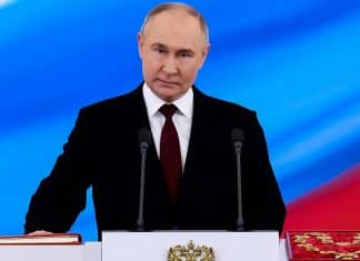Vladimir Putin toma posesión como presidente de Rusia Distintos países miembros de la Unión Europea asistieron a la ceremonia de investidura del presidente de Rusia, Vladímir Putin.