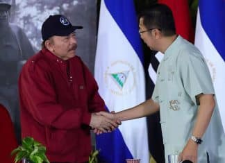 Daniel Ortega entrega a transportistas nueva flota de buses chinos