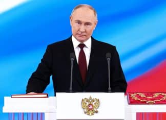 Vladimir Putin takes office as president of Russia