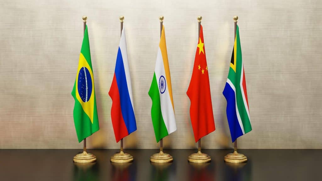 Nuevos aspirantes al BRICS+ y alianzas estratégicas en el Foro de San Petersburgo de Rusia.