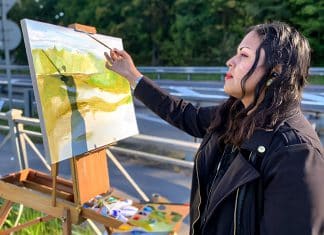 Artista nicaragüense destaca en exposición de pintura “Rusia sin límites” Exposición internacional "Rusia sin Límites" en San Petersburgo, contó con la participación de artista de Nicaragua.