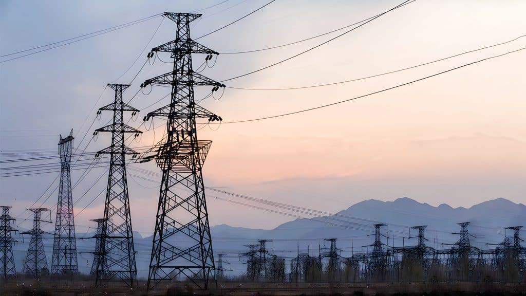 Chilenos se enfrentan a alza de hasta 30% en tarifas de energía eléctrica.