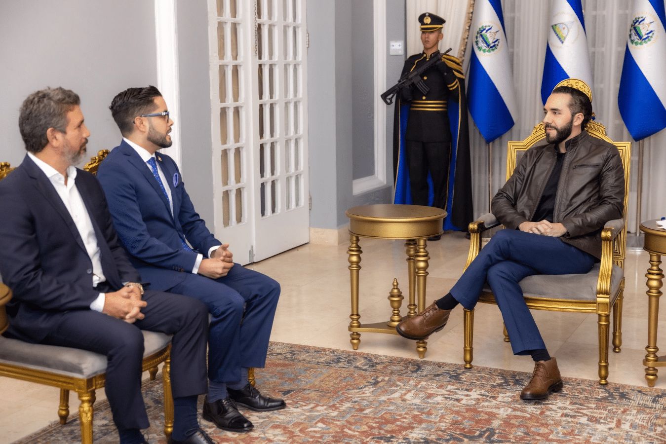 Bukele recibe cartas credenciales de embajador de Nicaragua en El Salvador