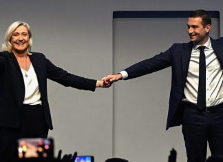 Le Pen triunfa sobre Macron en las elecciones legislativas de Francia La Agrupación Nacional de Le Pen se consolida en la primera vuelta electoral en Francia.