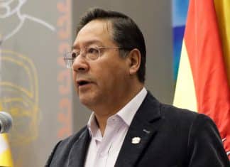 Luis Arce convoca al pueblo de Bolivia a movilizarse en contra del intento de golpe de Estado Presidente Arce convoca a la movilización popular contra el golpe en Bolivia.