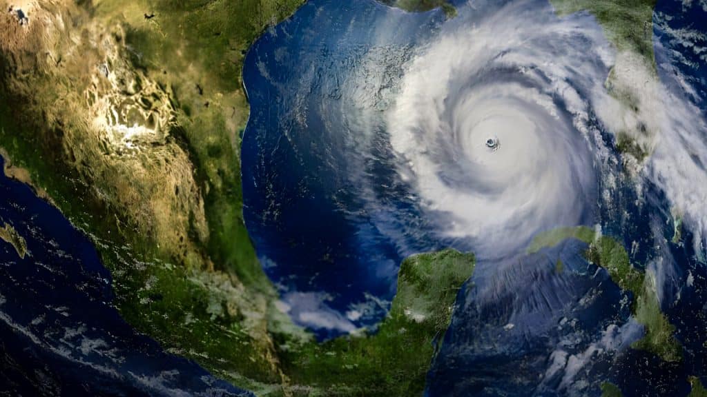 Alberto avanza hacia México y Texas con vientos de 65 km/h.