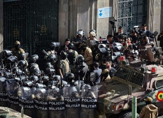 Bolivia denuncia un intento de golpe de Estado Luis Arce alerta sobre intento de golpe de Estado en Bolivia.