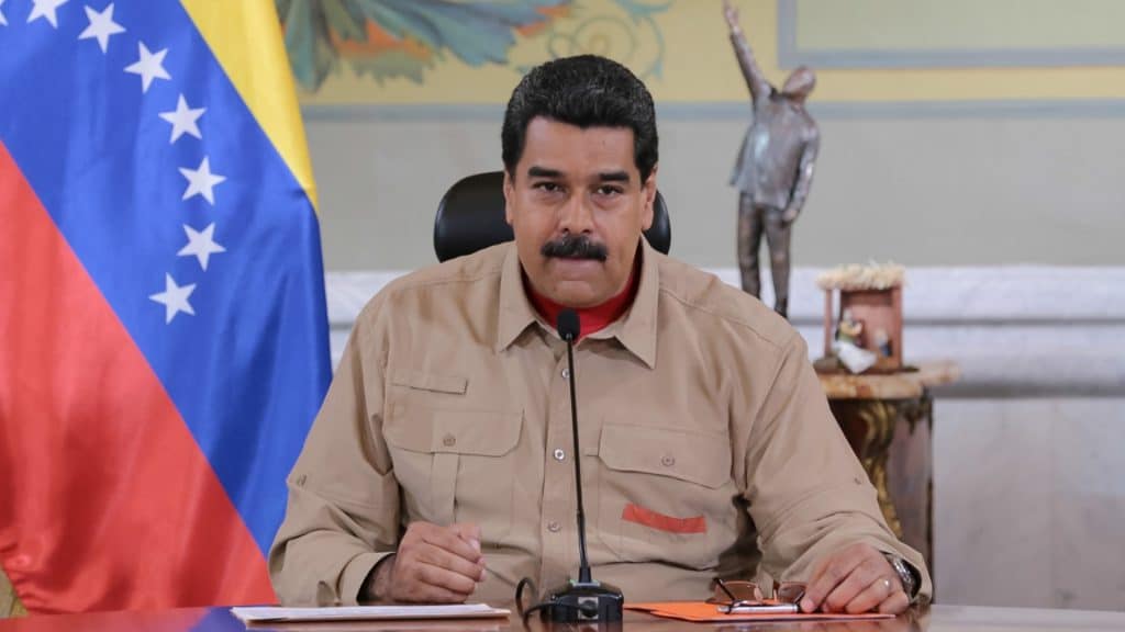 Burlas y celebración en redes sociales tras el incidente de la vicepresidenta de Venezuela son crímenes de odio, denunció Maduro.