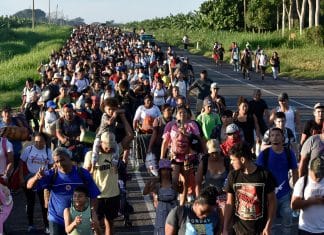 Nueva caravana de migrantes rumbo a EEUU Migrantes que se enrumban hacia EEUU son de Centroamérica, Suramérica y África.