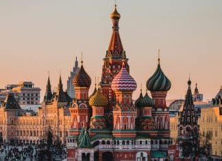 Rusia se desarrolla frente a las sanciones económicas de Occidente Rusia supo reinventarse ante las sanciones coercitivas e ilegales impuestas por Occidente