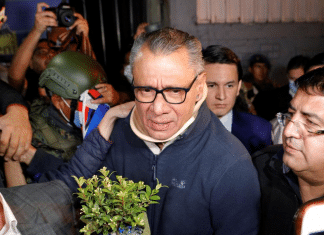 Solicitan habeas corpus para exvicepresidente Glas en Ecuador Solicitud de habeas corpus para el exvicepresidente de Ecuador, Jorge Glas, con el objetivo de permitirle recibir atención médica adecuada.