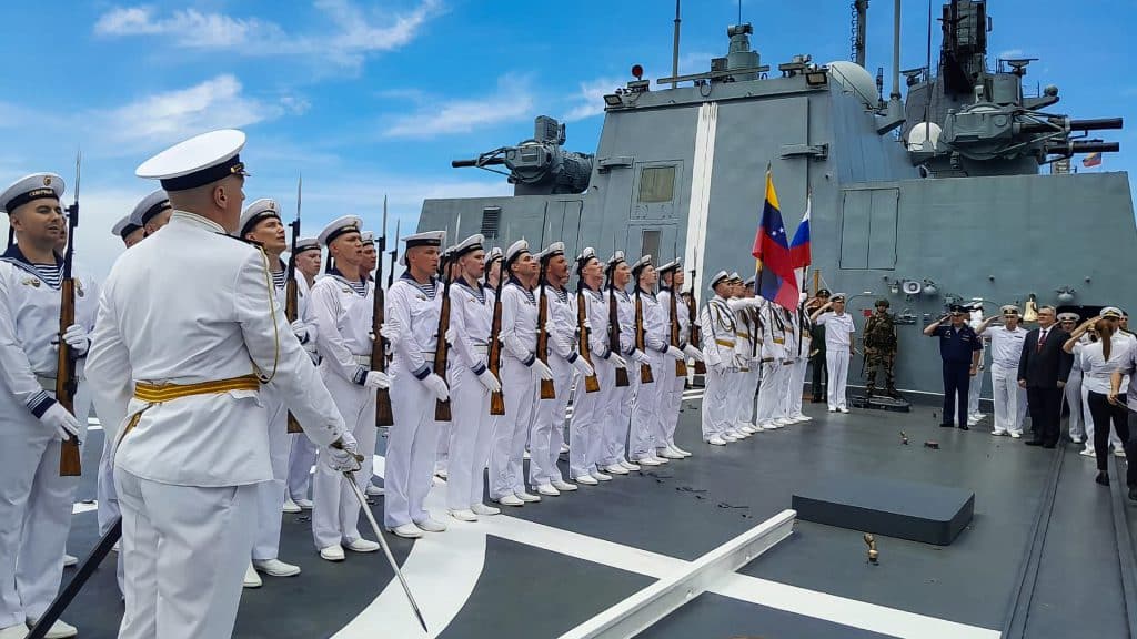 Buques de la Armada de Rusia, arribaron a Venezuela.