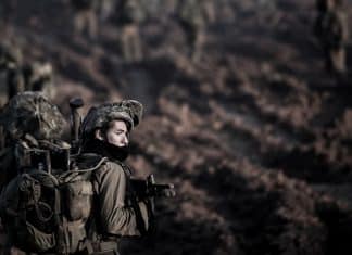 Ejército de Israel “alivia aburrimiento” disparando a palestinos en Gaza