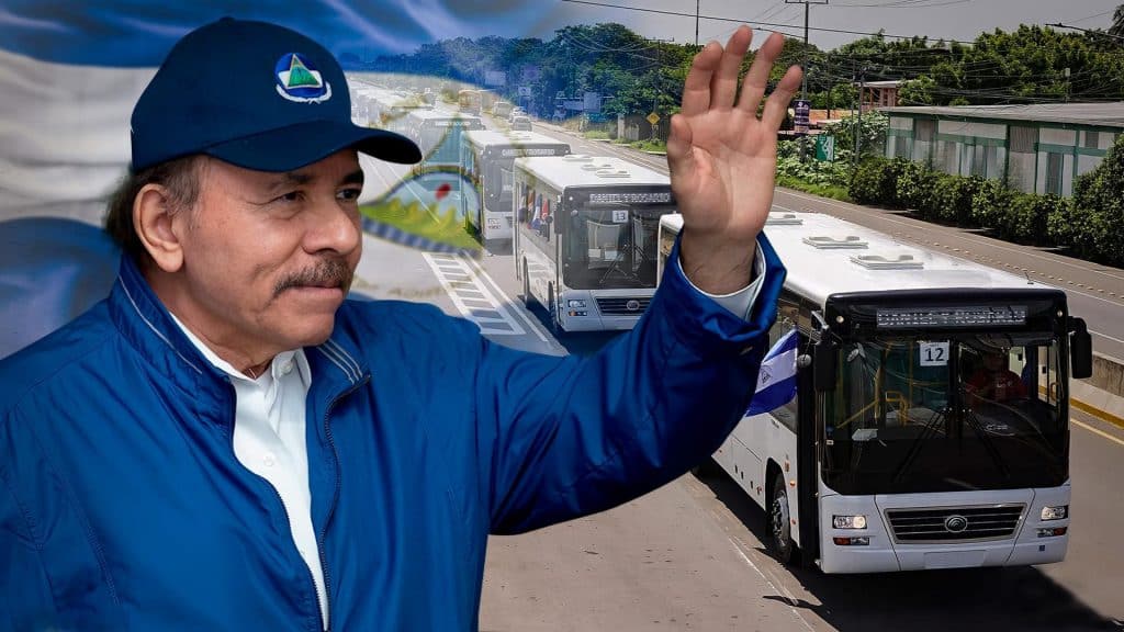 250 nuevos buses chinos entrega a transportistas en Nicaragua, el mandatario, Daniel Ortega.