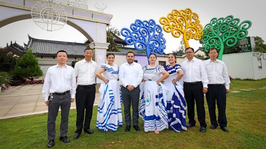 En relación en el Acuerdo de Hermanamiento entre Chuxiong y Granada, ciudades de China y Nicaragua, se inauguró el nuevo parque.