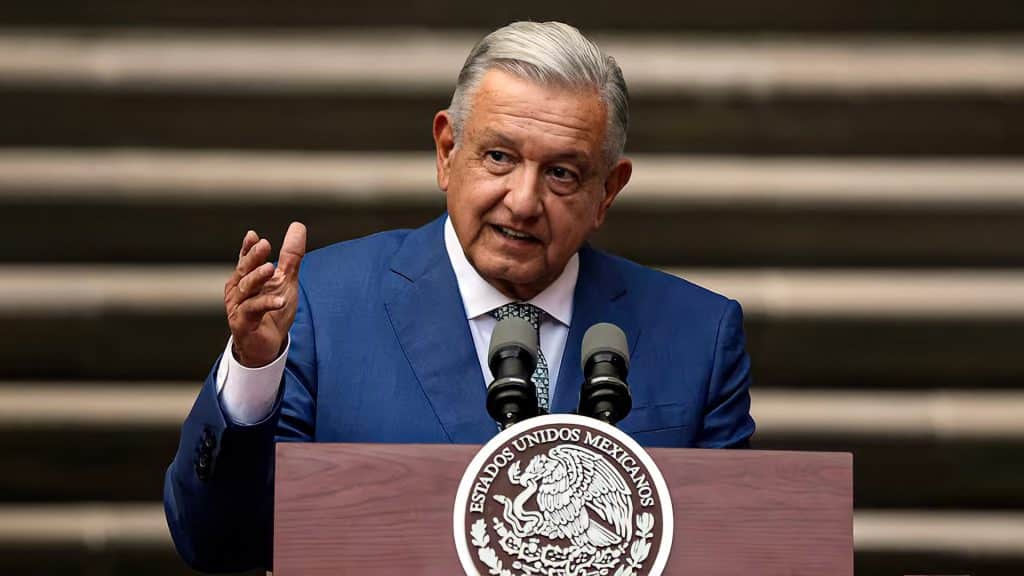 Andrés López Obrador, presidente de México, pone “en pausa” relación con las embajadas de EEUU y Canadá por intervención en asuntos internos.