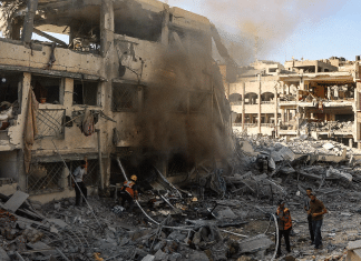 Ataque israelí deja 30 personas asesinadas en dos escuelas en Gaza 30 personas asesinadas, la mayoría niños, en ataque israelí a centros educativos.