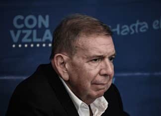 Edmundo González recibe tercera citación del Ministerio Público de Venezuela Ministerio Público de Venezuela cita por tercera vez a Edmundo González.