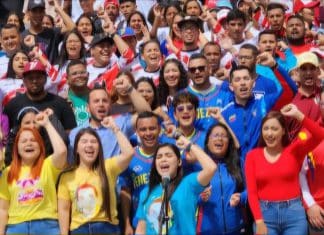 Nicolás Maduro: Nadie podrá acabar con la paz de Venezuela Maduro advierte que nadie arrebatará la paz en Venezuela.