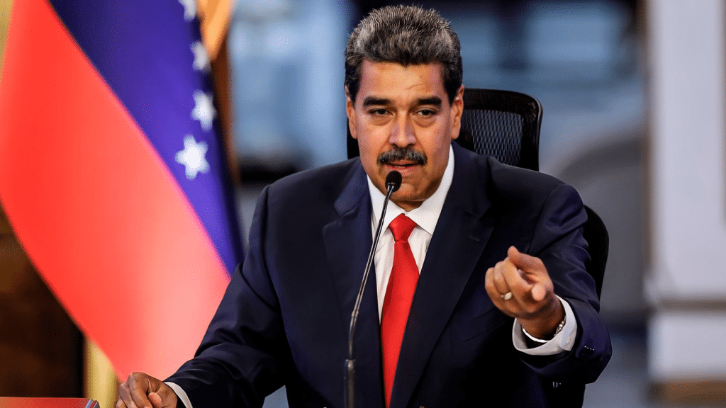 Maduro rechaza pretensiones de la "oligarquía fascista" de Venezuela de apropiarse del poder.