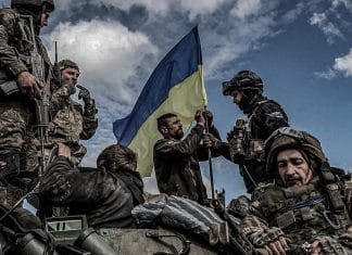 Ucrania afirma que occidente le teme a Rusia Ministro de Asuntos Exteriores de Ucrania reclamó a Occidente por “temer a Moscú” ante una escalada, y solicitó apoyo para atacar a Rusia.