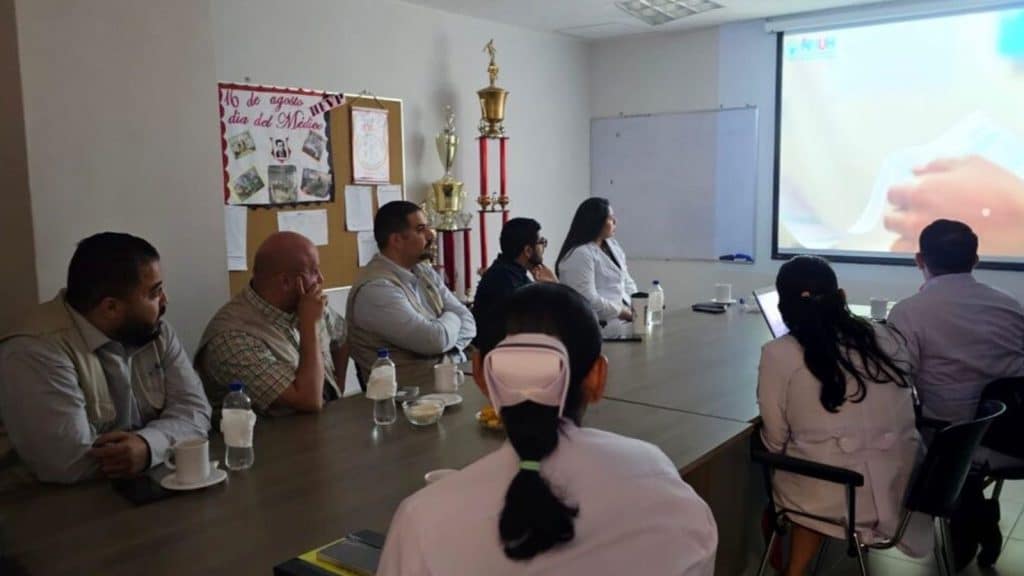 Médicos palestinos y nicaragüenses amplían su cooperación en distintas áreas de la salud.