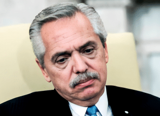 ¿Qué ha ocurrido con la denuncia por violencia de género contra Alberto Fernández? Alberto Fernández acusado por violencia de género contra su exesposa.