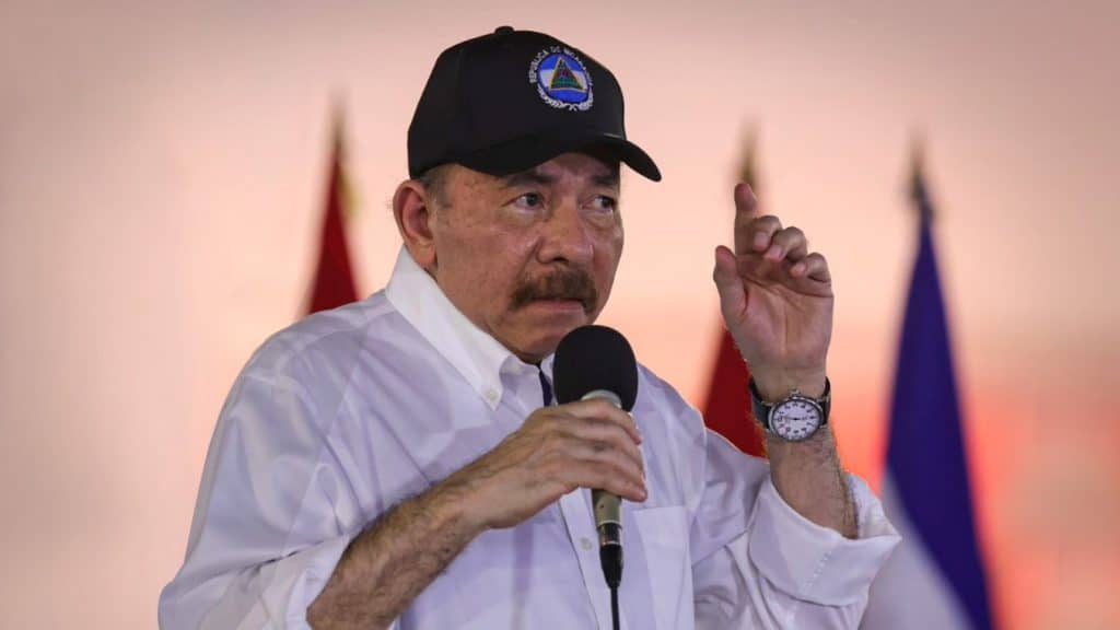 Daniel Ortega, presidente de Nicaragua, denuncia a gobiernos occidentales como "enemigos de los pueblos y de la democracia".