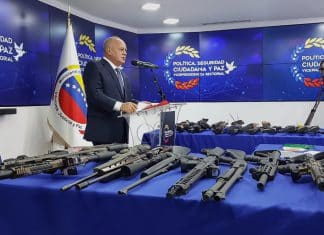 Detienen a cinco extranjeros acusados de planear desestabilización en Venezuela Cabello anuncia captura de red extranjera vinculada a actos terroristas en Venezuela