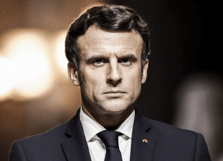 Diputados exigen la destitución de Macron como primer ministro de Francia Partido de izquierda “La Francia Insumisa” solicitan la destitución del presidente Emmanuel Macron, por negarse a formar gobierno con candidata de izquierda.