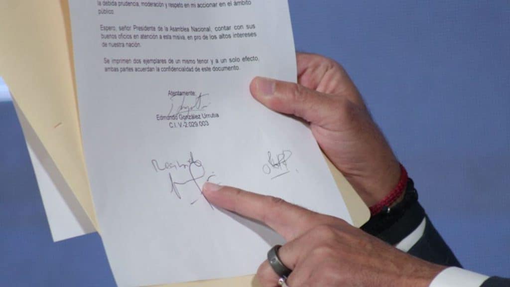 Jorge Rodríguez, presentó una “carta firmada” por Edmundo González Urrutia, donde acata la decisión del Tribunal Supremo de Justicia.