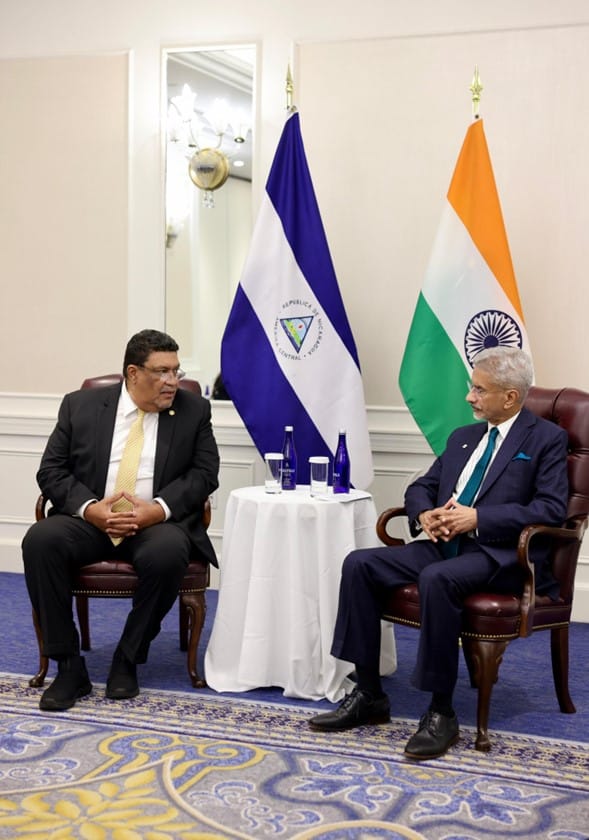 El ministro de Relaciones Exteriores de Nicaragua, Valdrack Jaentschke, se reunió con su homólogo de India, Subrahmanyam Jaishankar.