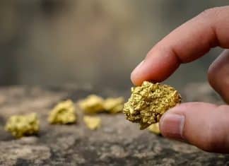 El oro alcanza máximos inéditos en su precio El oro mantiene su tendencia de aumento de su precio.