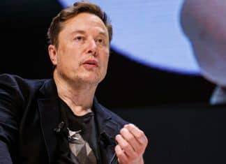 Elon Musk: La democracia acabará en EEUU Musk arremete contra la administración Biden, por recibir y entregar ciudadanías a migrantes.