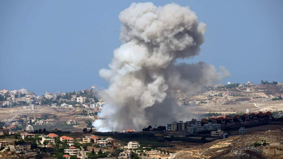 Las acciones del ejército de Israel en Beirut, Líbano, persisten, lo que ha resultado en un creciente número de víctimas, entre ellas niños, mujeres y miembros del personal de rescate.