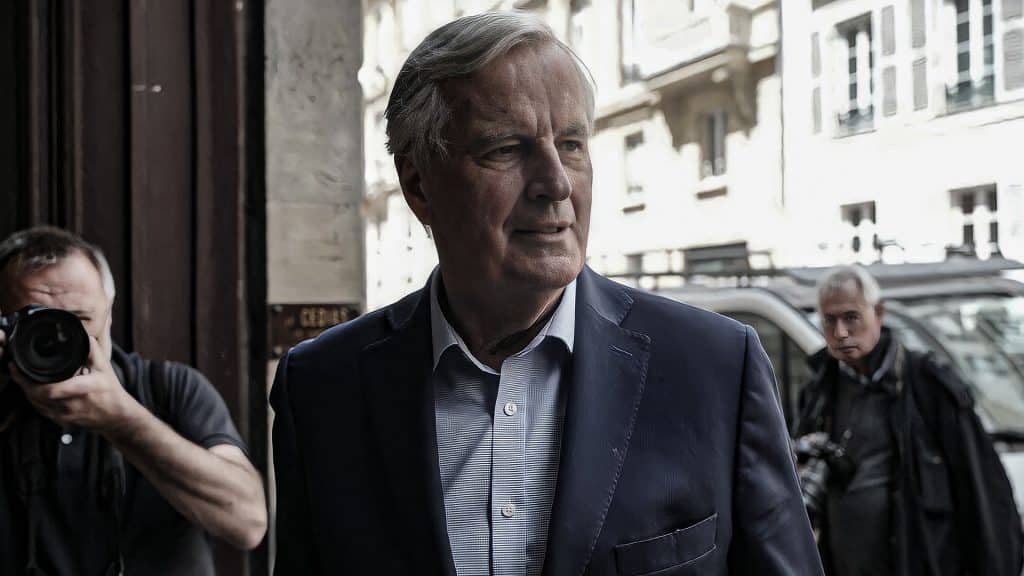 Michel Barnier asume como primer ministro en medio de un complejo panorama político en Francia.