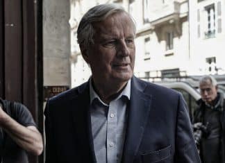 Macron nombra a Michel Barnier como nuevo primer ministro de Francia Michel Barnier asume como primer ministro en medio de un complejo panorama político en Francia.
