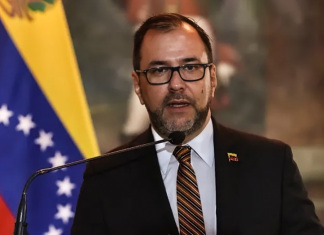 Venezuela repudia orden de captura de Argentina contra Nicolás Maduro El poder judicial de Argentina gira orden de captura contra el presidente de Venezuela, Nicolás Maduro