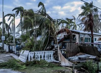 El huracán Milton deja huellas de destrucción en Florida Huracán Milton obligó a millones de estadounidenses a buscar refugios seguros, debido a su impacto en Florida, EEUU.