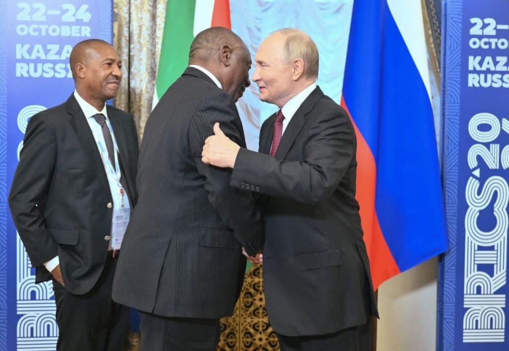 El presidente de Rusia, Vladimir Putin y el presidente de Sudáfrica, Cyril Ramaphosa, durante su reunión en Kazán.