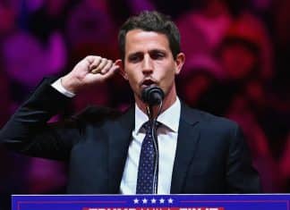 Escándalo en mitin de Trump: llaman ‘isla de basura’ a Puerto Rico»