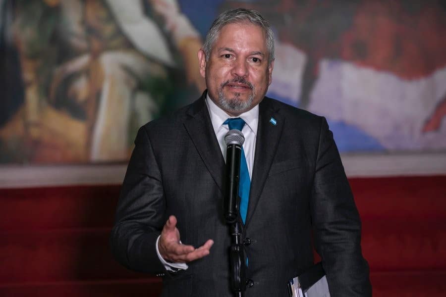 El canciller hondureño, Enrique Reina, manifestó su rechazo a la injerencia de congresistas republicanos de EEUU.