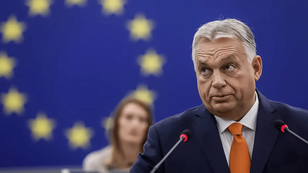 Orbán acusa a la UE de conspiración para derrocar su gobierno.Orbán acusa a la UE de conspiración para derrocar su gobierno.